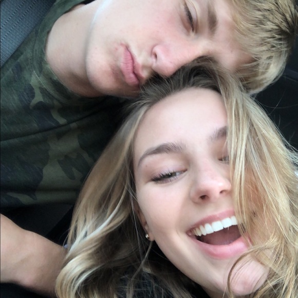 Meet your Posher, Peyton - Picture 1 of 3